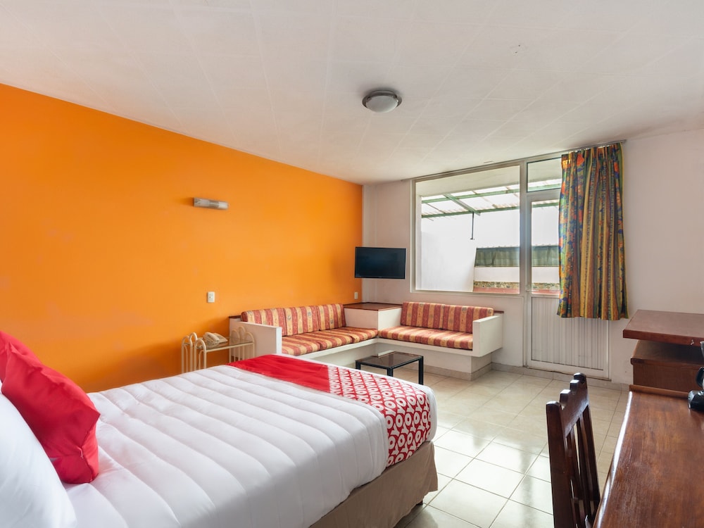 OYO Hotel Casa Blanca 13/35
