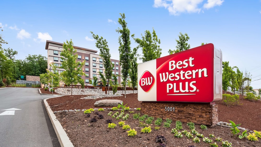 Best Western Plus Cranberry-Pittsburgh North 3/52