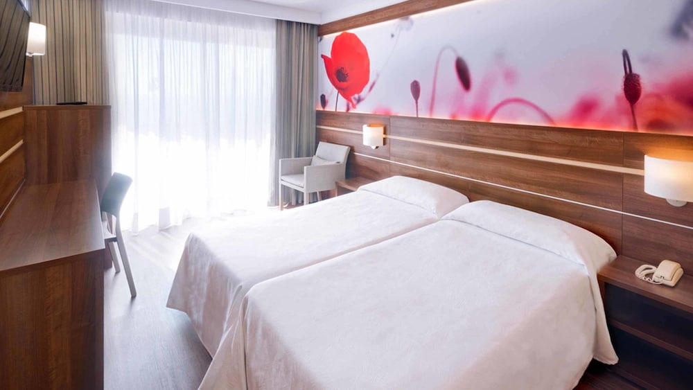 Volga Hotel 27/70