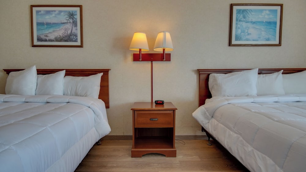 Ocean 1 Hotel and Suites 8/21