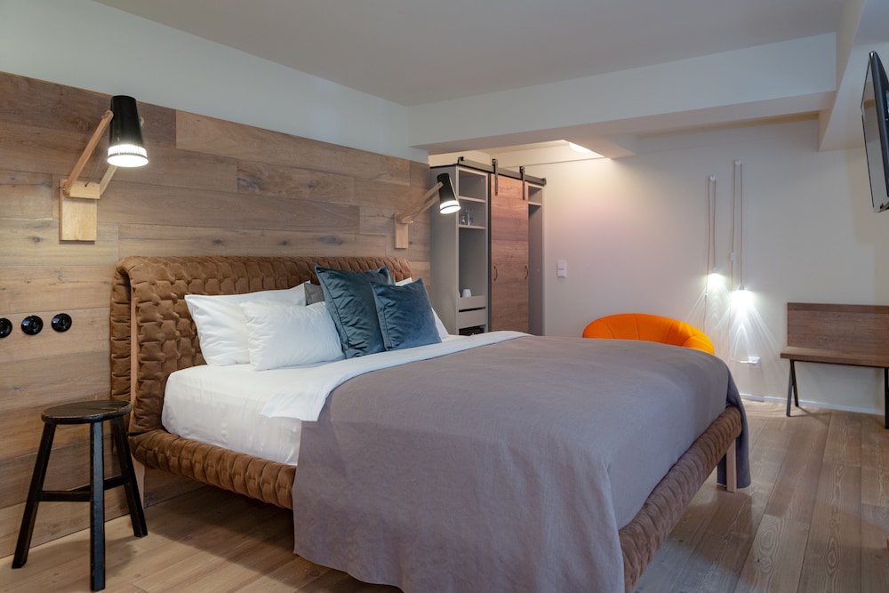 Hezelhof Hotel 16/63