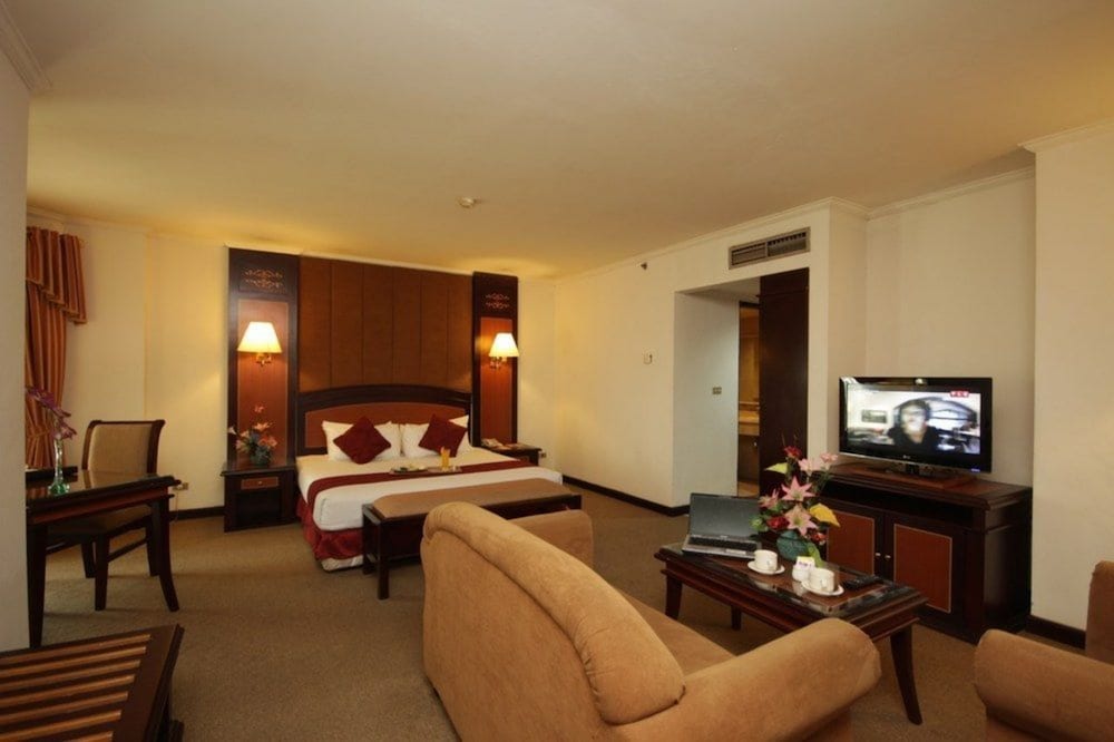 Kaisar Hotel 39/56