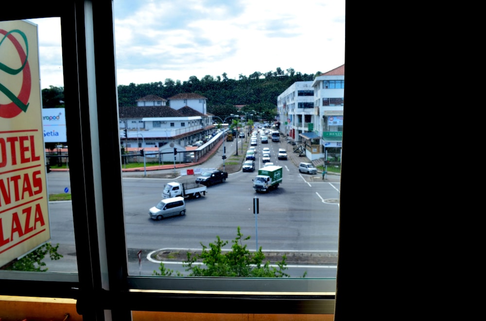 Hotel Lintas Plaza 38/39