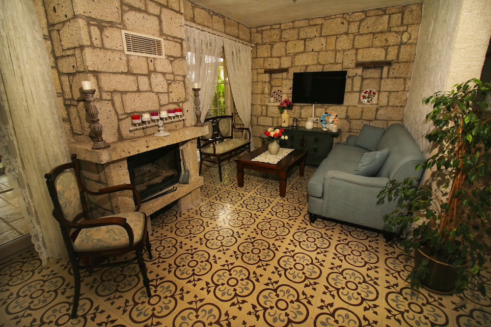 Kupina Butik Otel 63/84