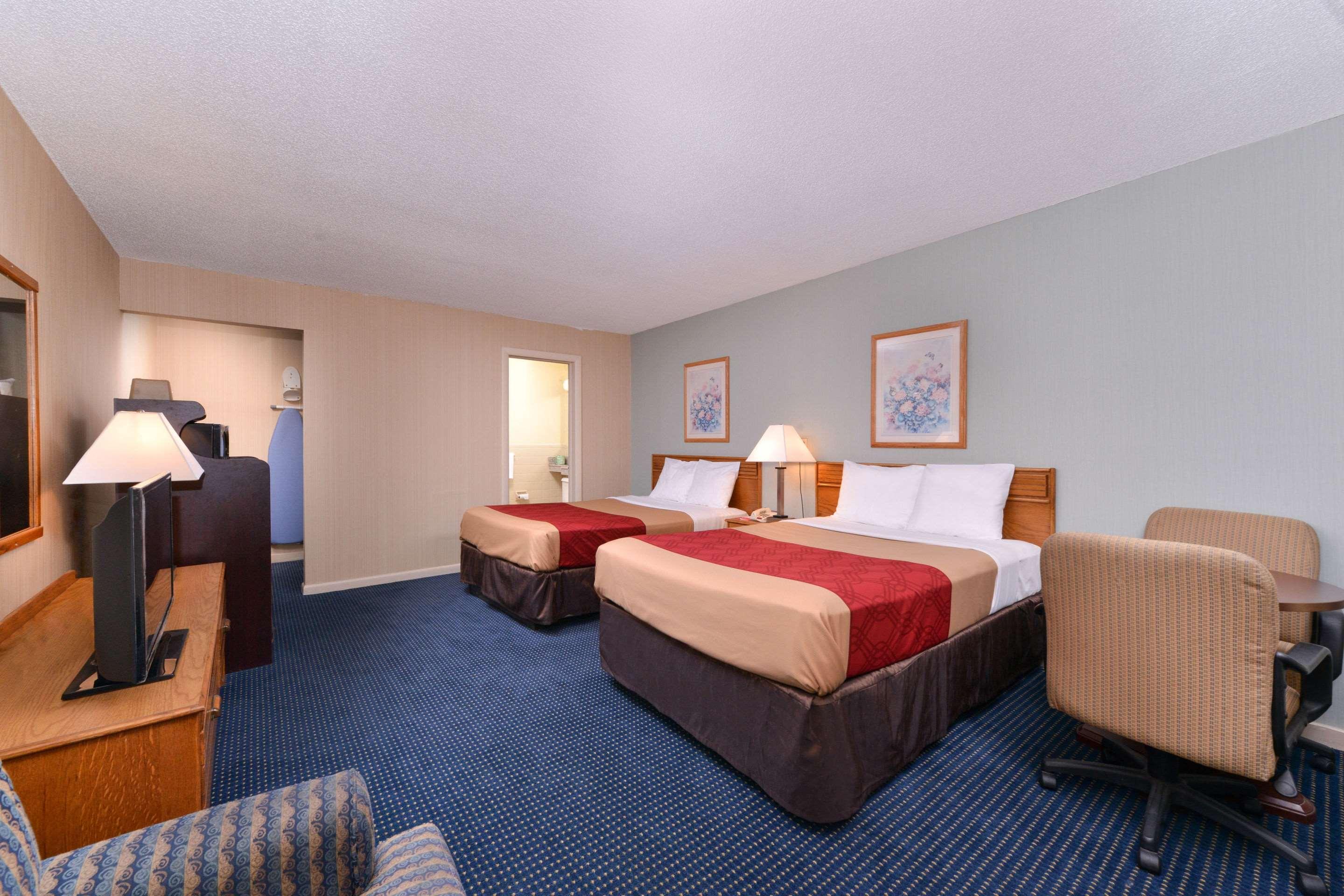 Economy Inn East Hartford CT 20/60
