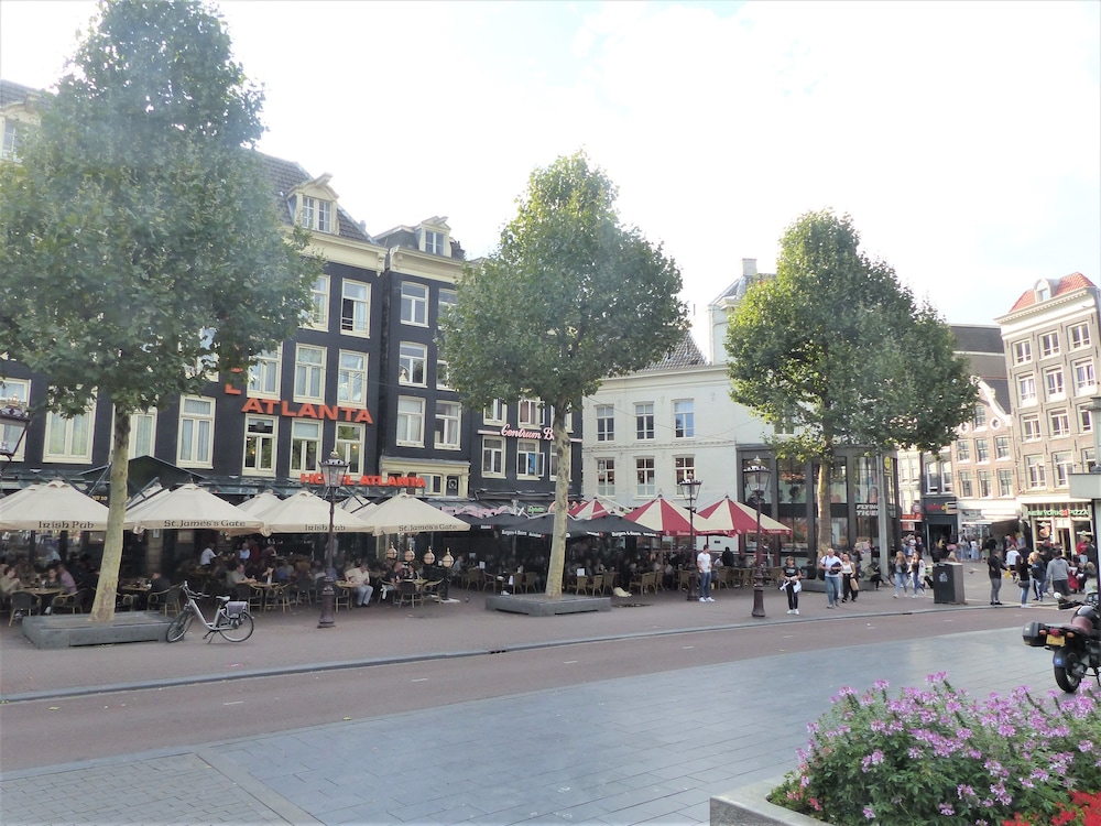 The College Hotel Amsterdam, Autograph Collection 84/90