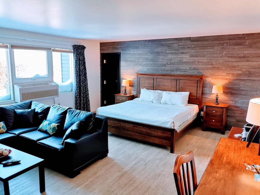 Auberge Des Iles 18/52