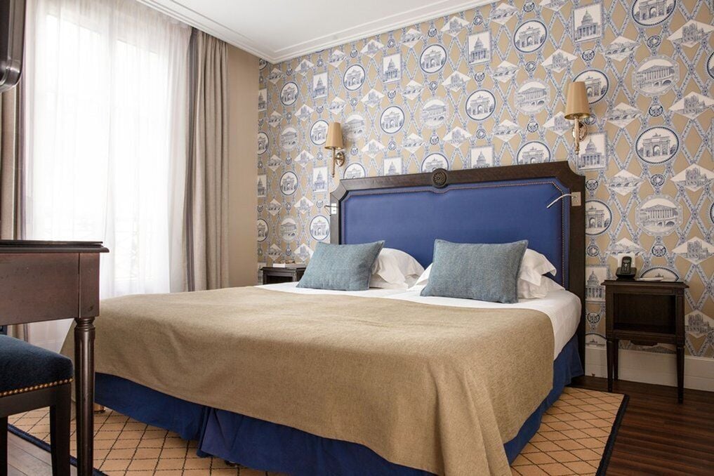 PREMIUM, DOUBLE OR TWIN BED