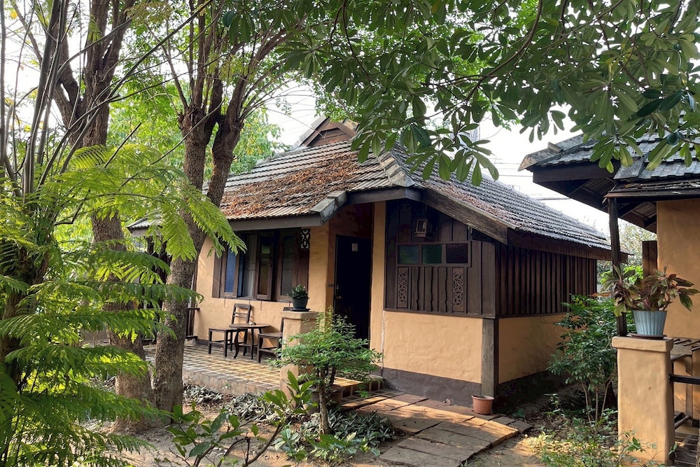 The Royal Shilton Resort 4/50