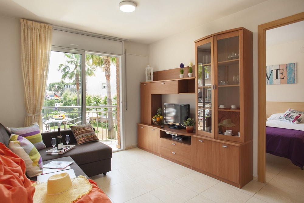 Velor Apartments 40/74