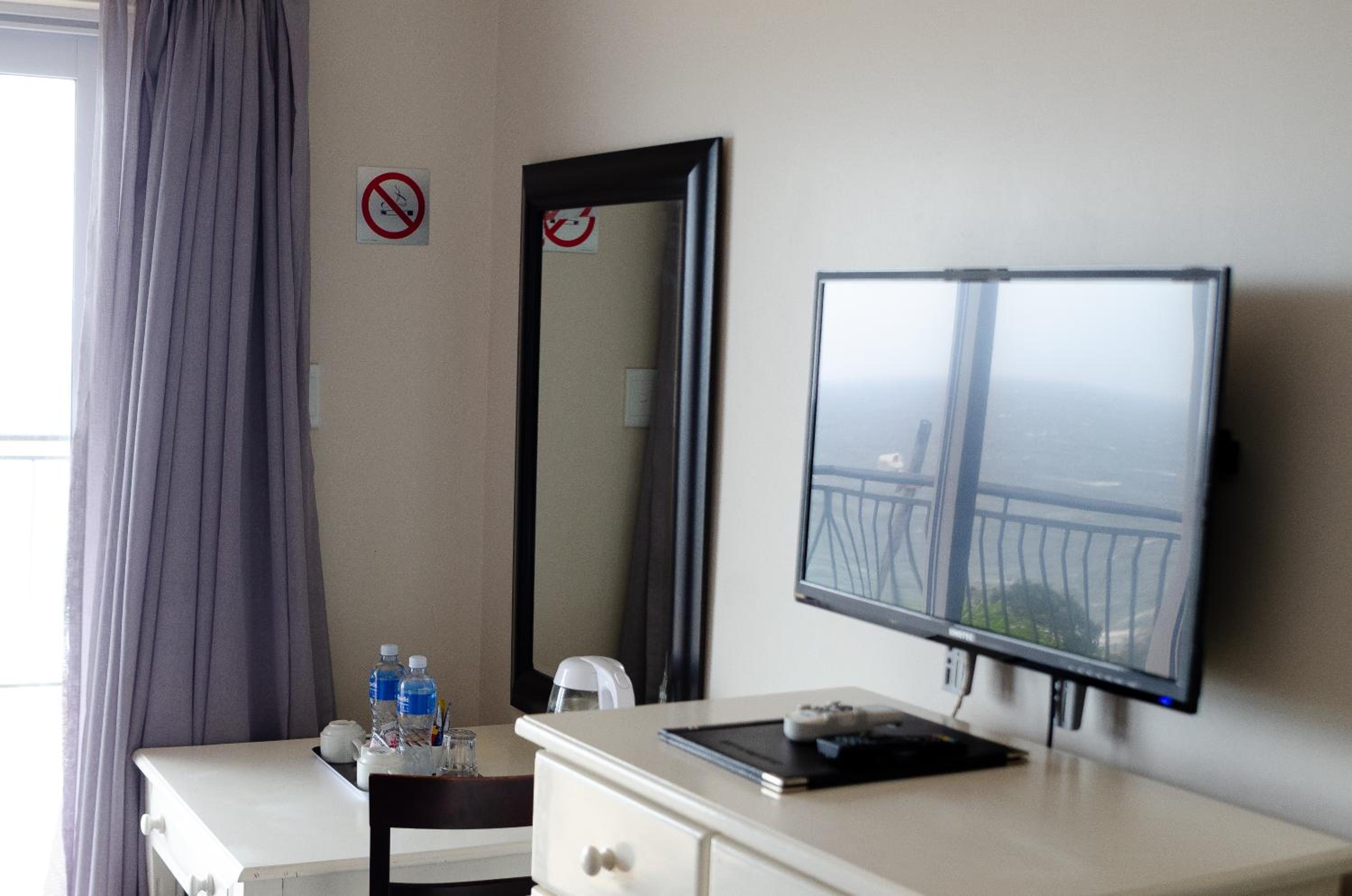 The Marilyn Boutique Hotel 50/50