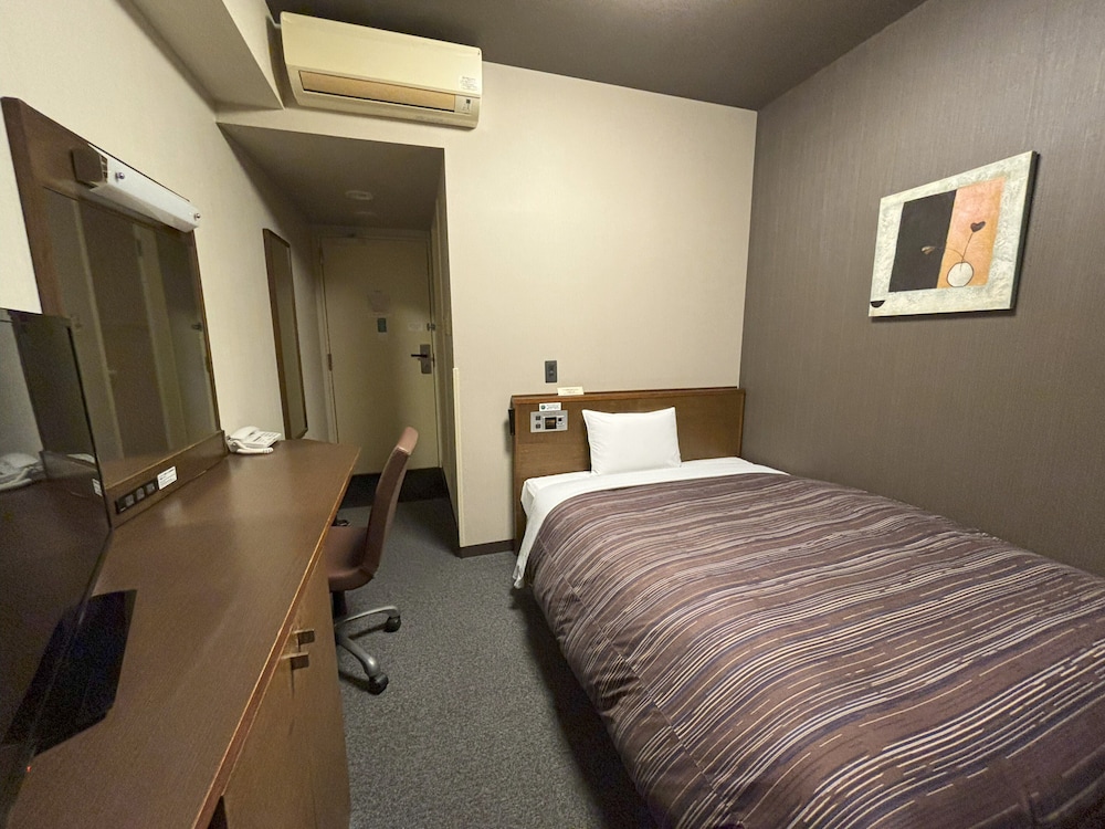 Hotel Route-Inn Iwakiizumi Ekimae 16/50