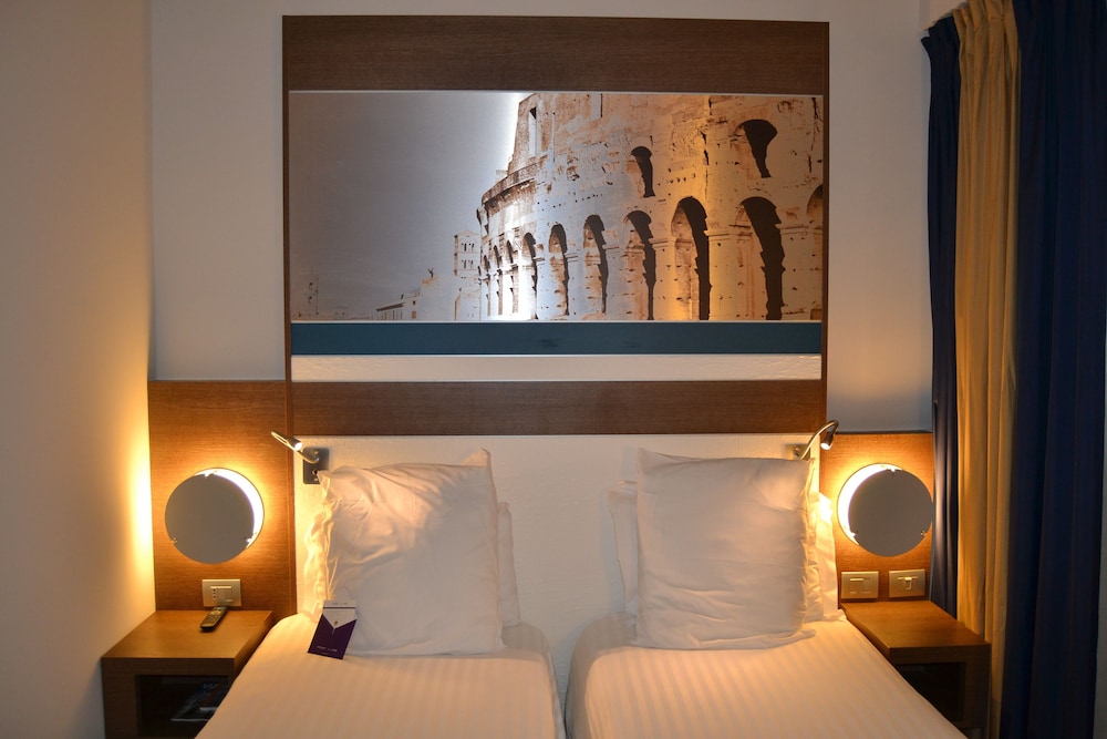 Mercure Roma Centro Colosseo 32/71