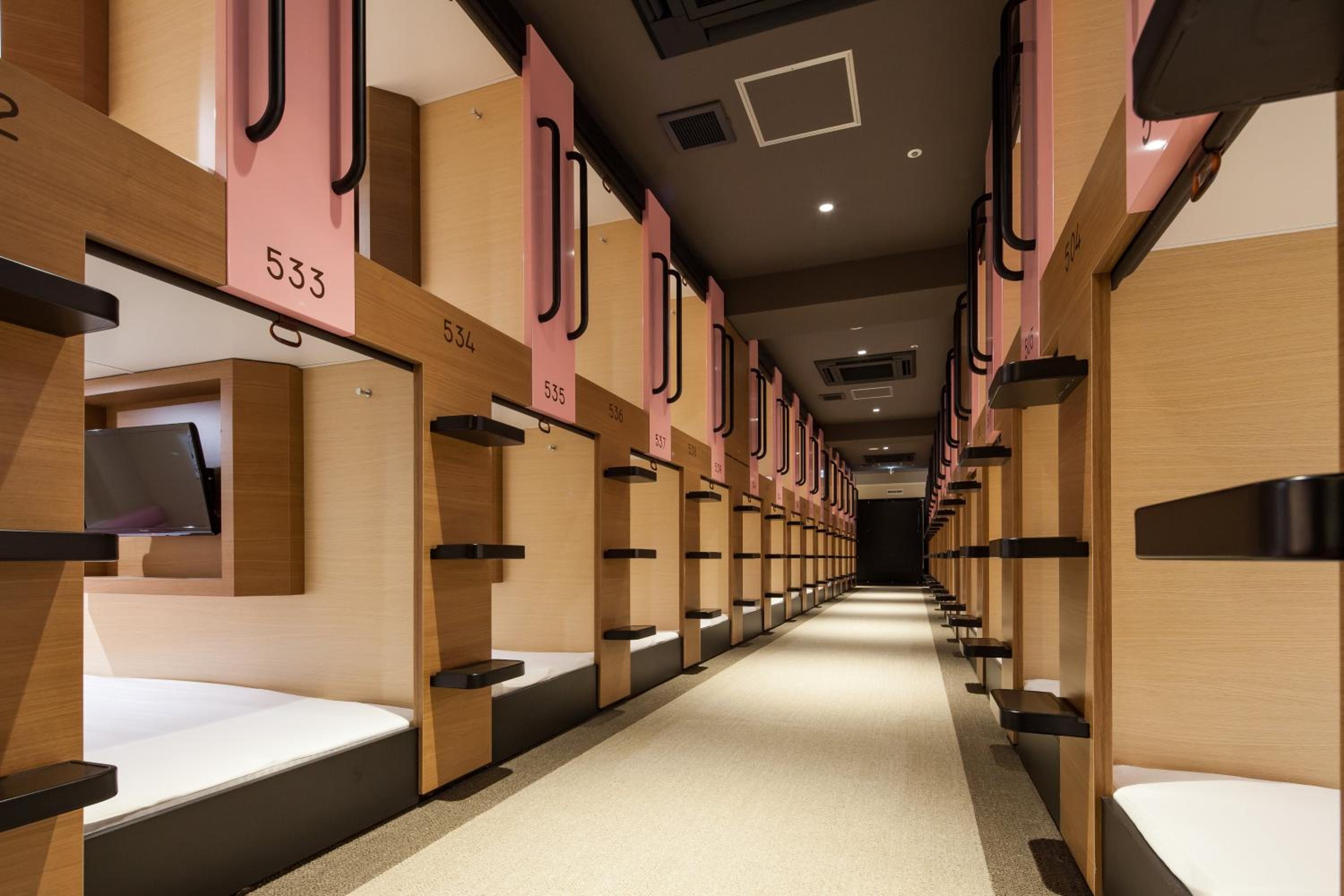 CAPSULE, MALE DORM