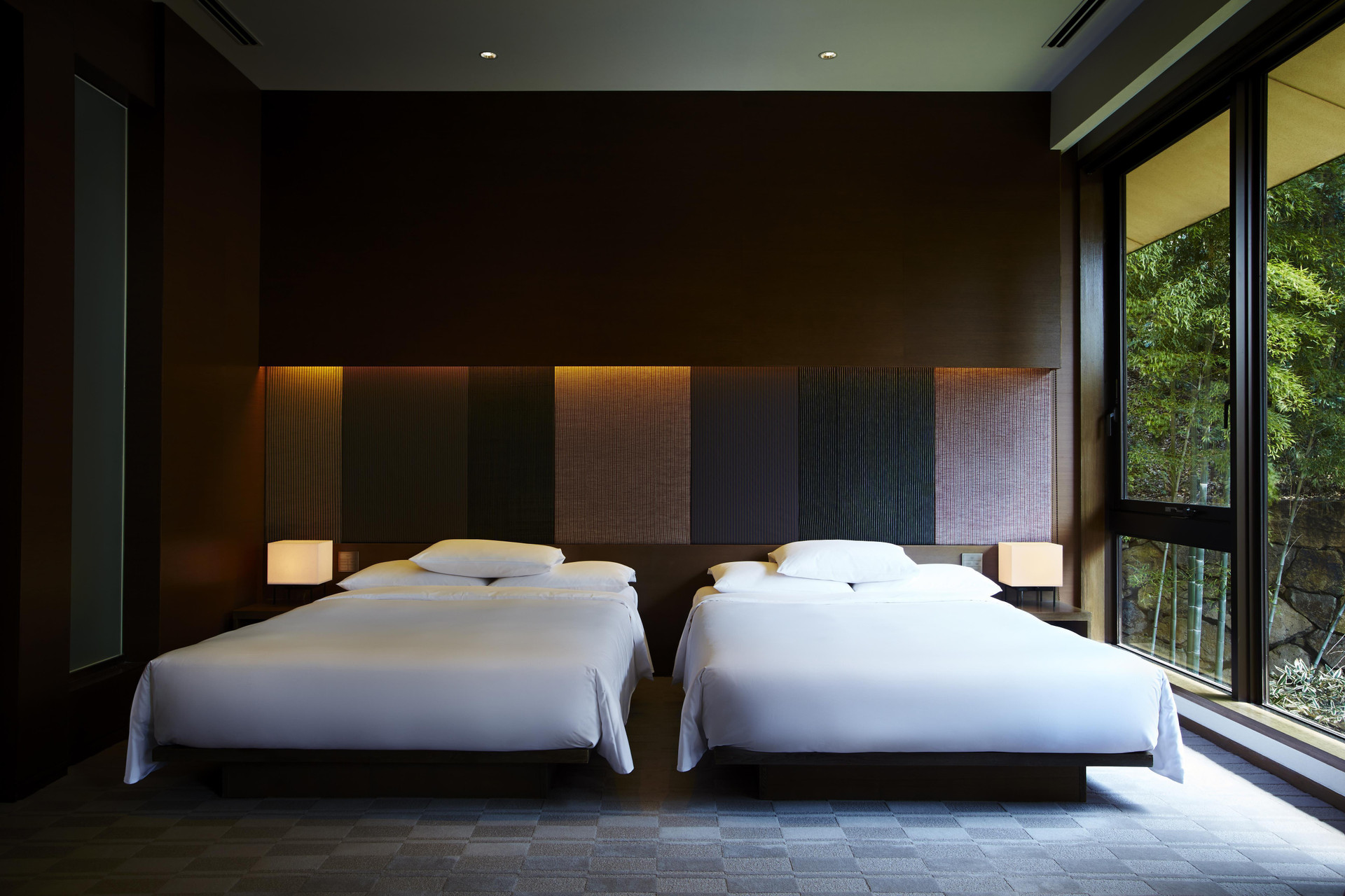 Regency, Executive, Suite, Twin Beds