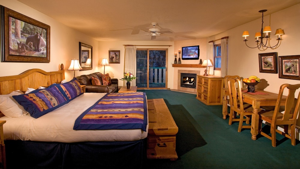 Alpine Village Suites 28/50