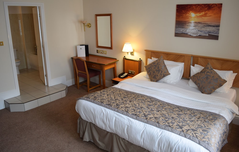 Sefton Hotel 9/50