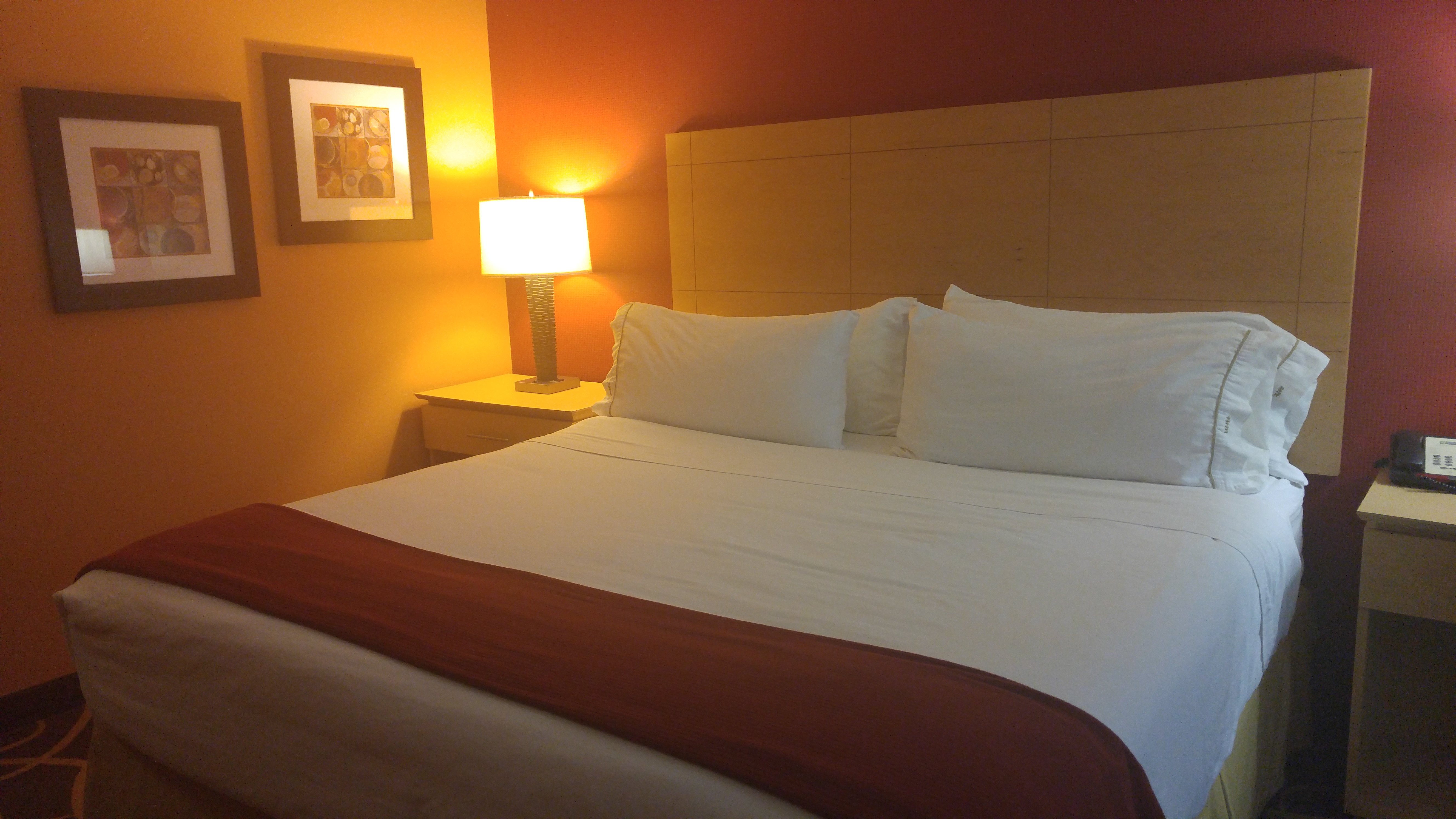 Holiday Inn Express Cortland 14/32