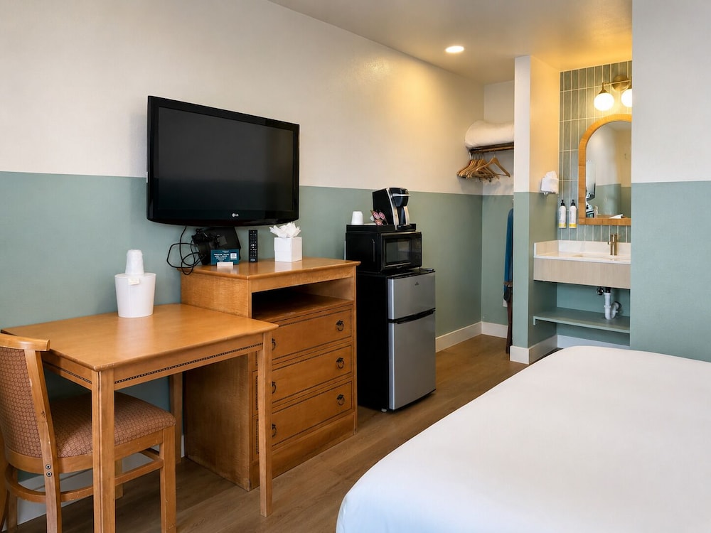 Stargazer Inn And Suites 54/66