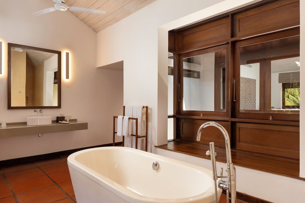 Jetwing Lagoon Wellness, A Luxury Reserve - Adults Only 60/62