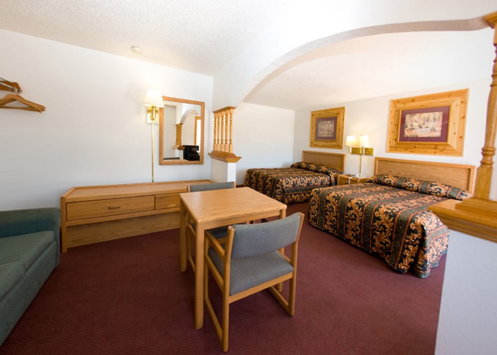 North Country Inn & Suites 28/39