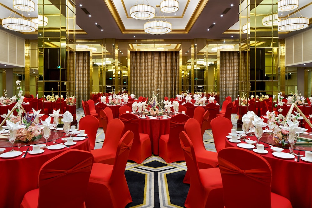 CROWNE PLAZA ZHENGZHOU 62/80