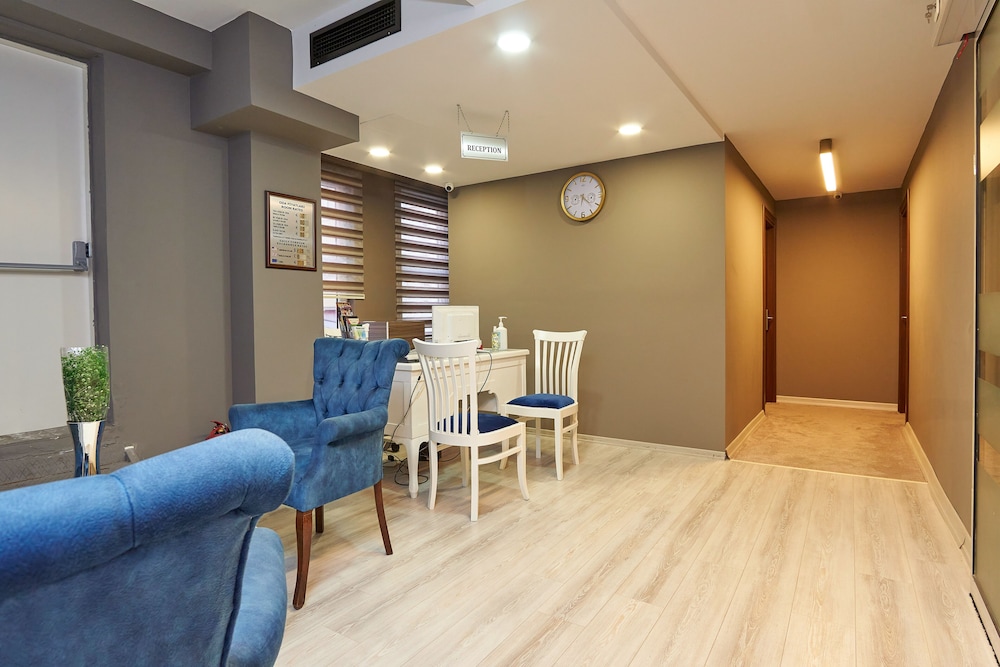 Renzo Hotel 25/38