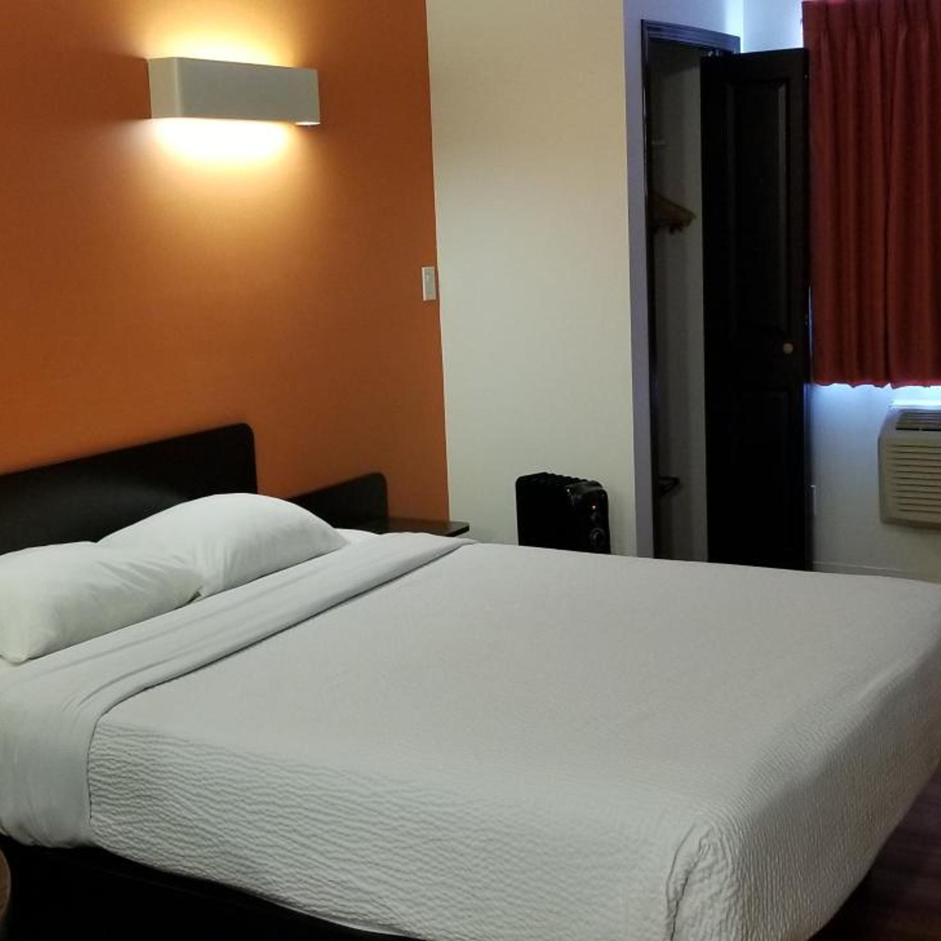 Deluxe, Suite, Queen Bed