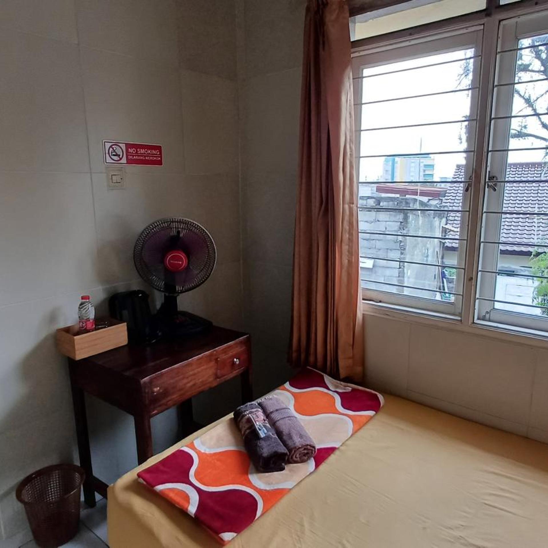 SPOT ON 3988 Kost Carmelia Baranangsiang Syariah 36/45