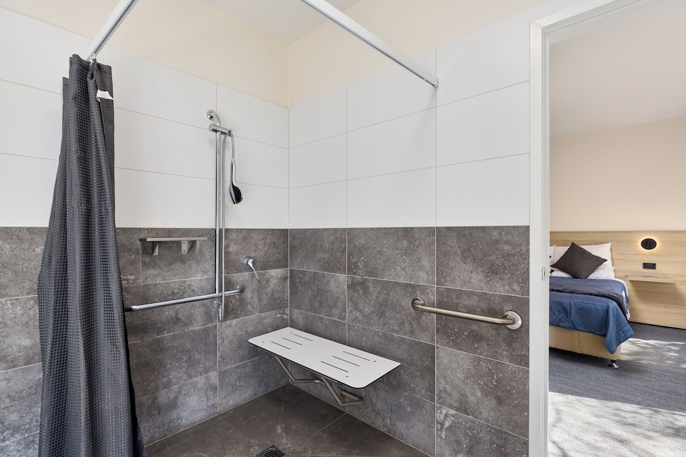 Inala Hotel 30/31