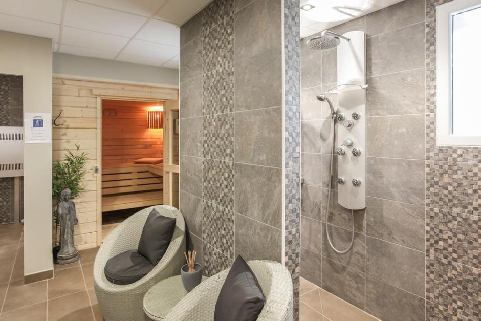 AU COMTÉ D'ORNON HOTEL & SPA 23/23