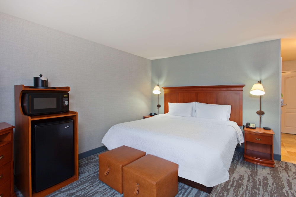Hampton Inn and Suites Clovis Airport North 22/50