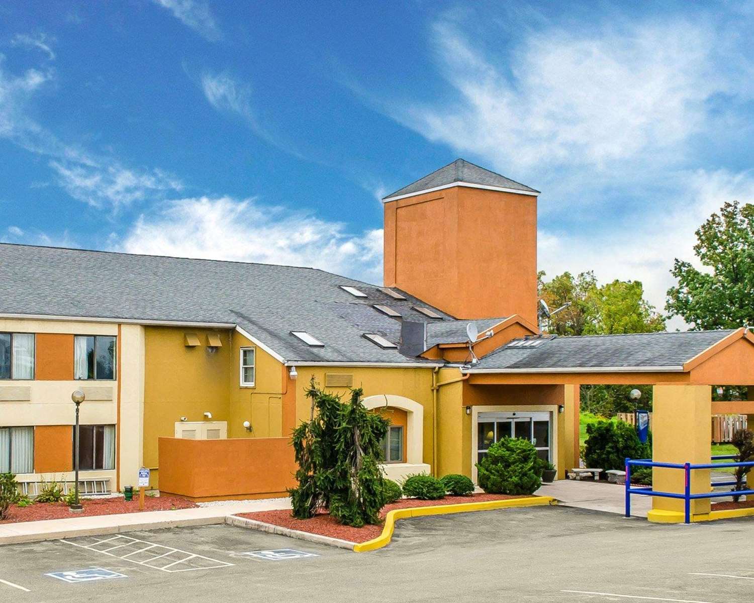 Econo Lodge Harrisburg - Hershey North 6/17