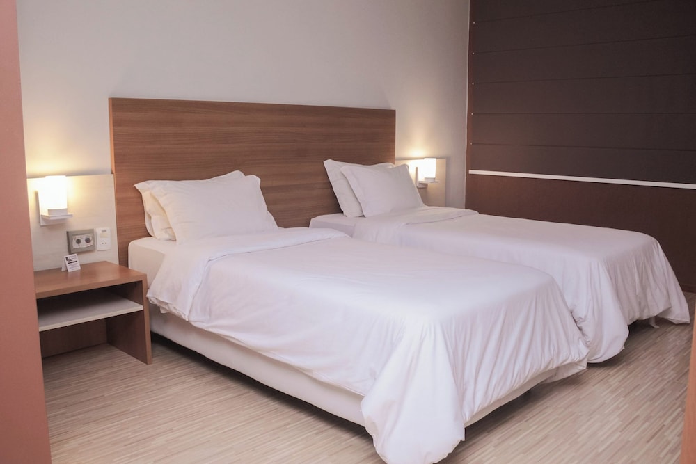 Swan Novo Hamburgo 13/42