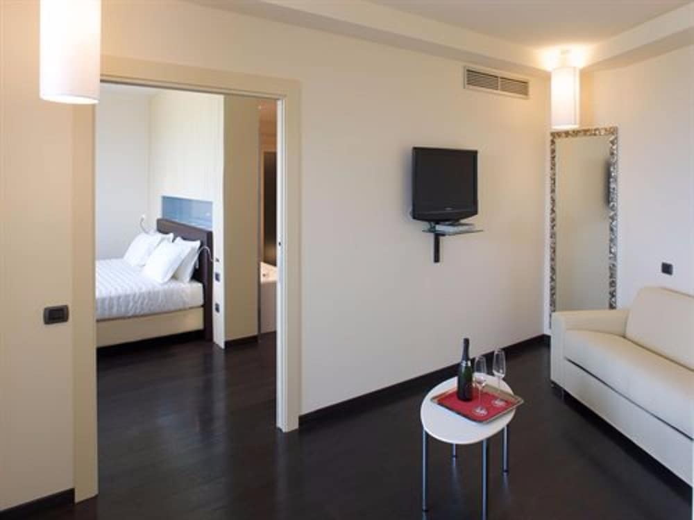 Grand Hotel Mattei 30/47