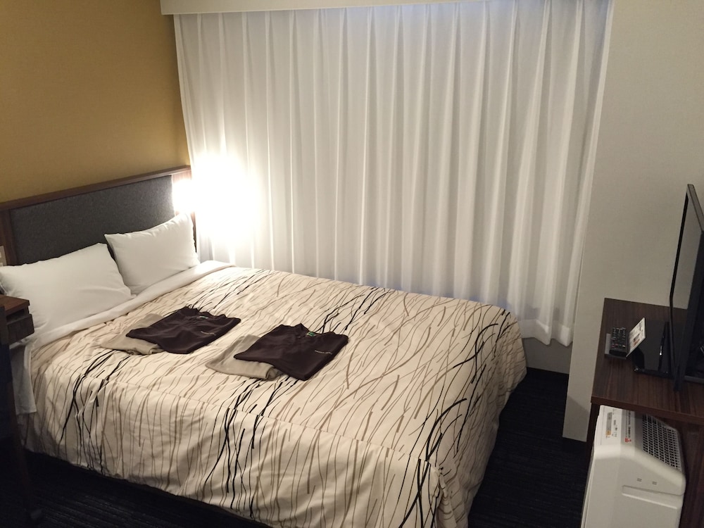 ROOM, DOUBLE BED