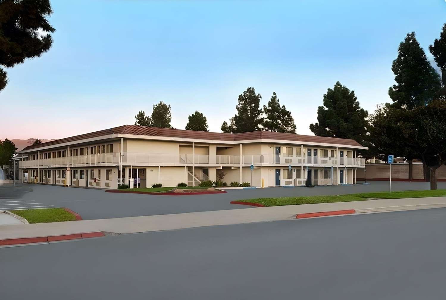 Park Inn by Radisson, San Jose 1/10