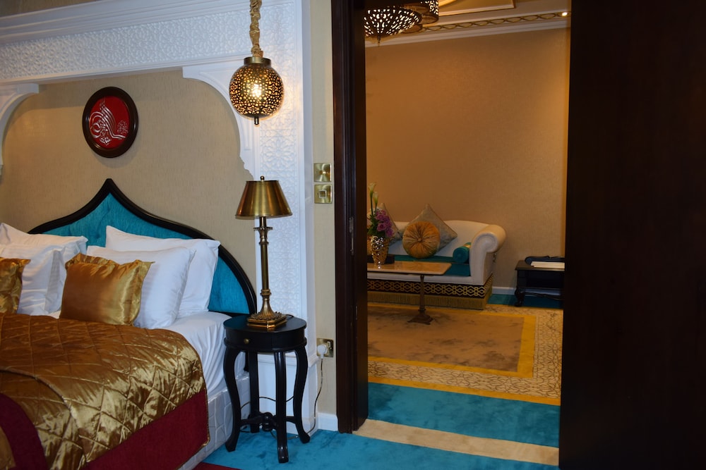 Saraya Corniche Hotel 14/83