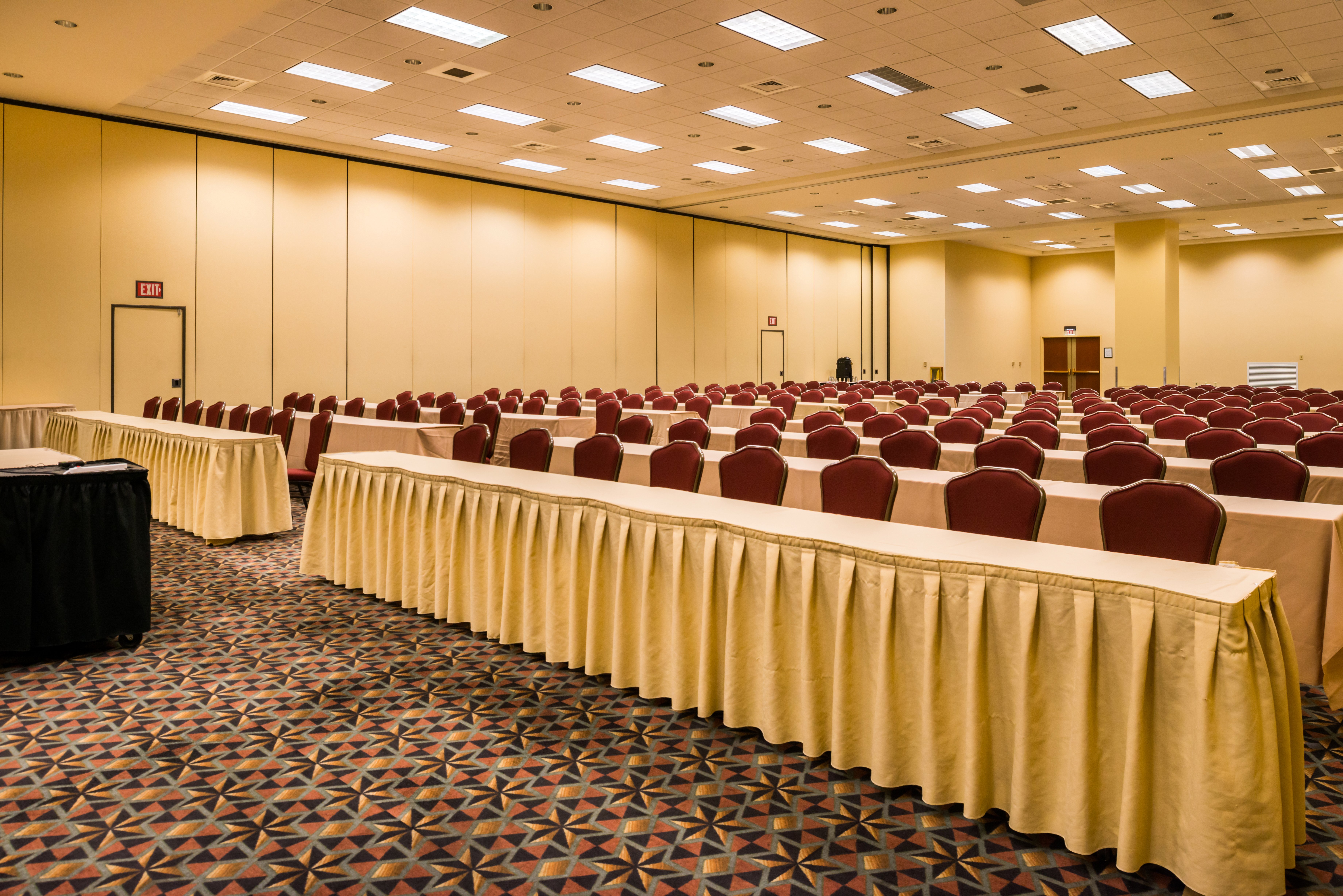 Crowne Plaza Springfield Convention CTR 74/77
