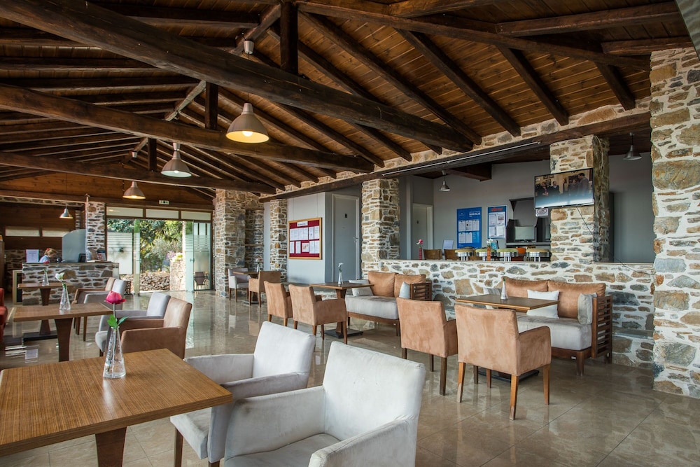 CORAL BLUE BEACH HOTEL 63/78