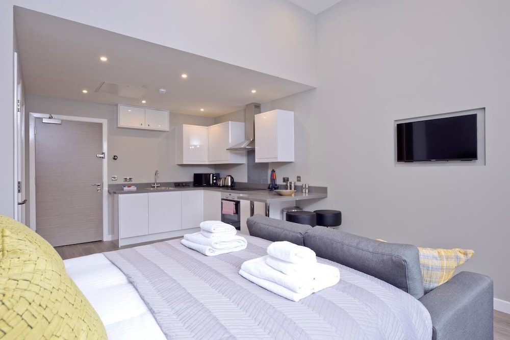 Destiny Scotland Apartments At Nelson Mandela Place 5/17