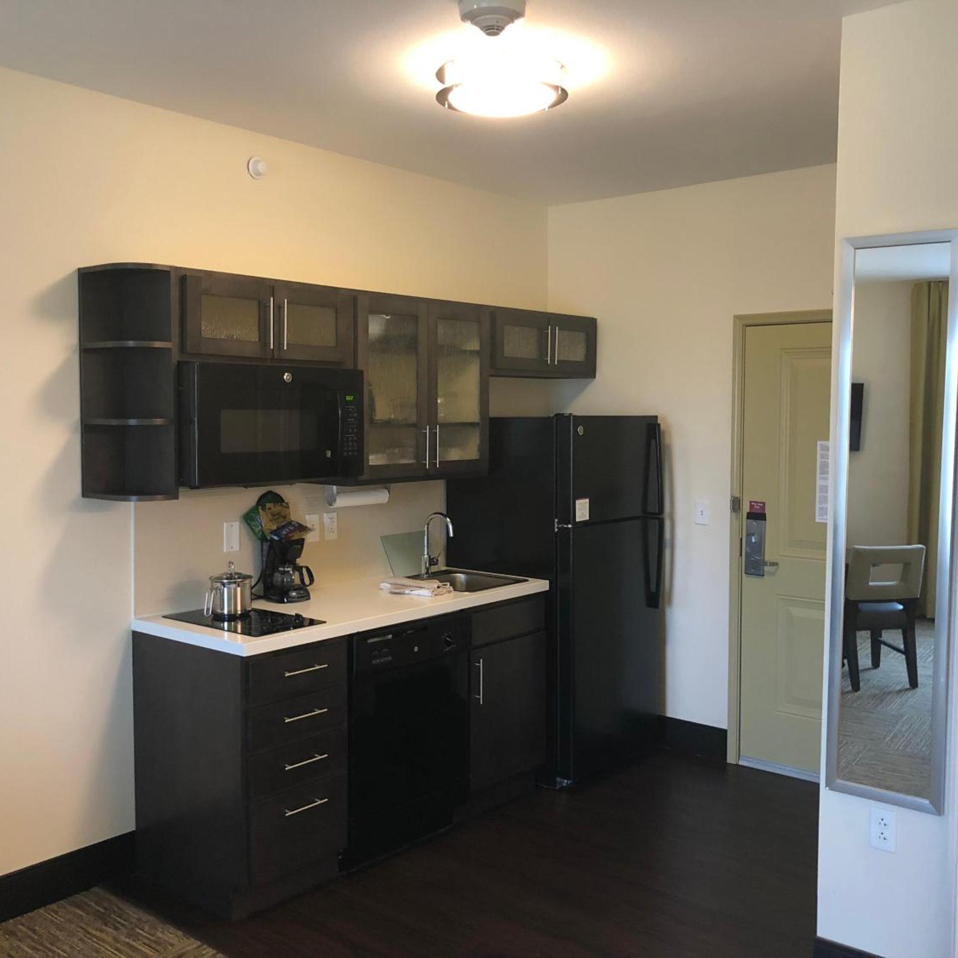 CANDLEWOOD SUITES EL DORADO 8/25