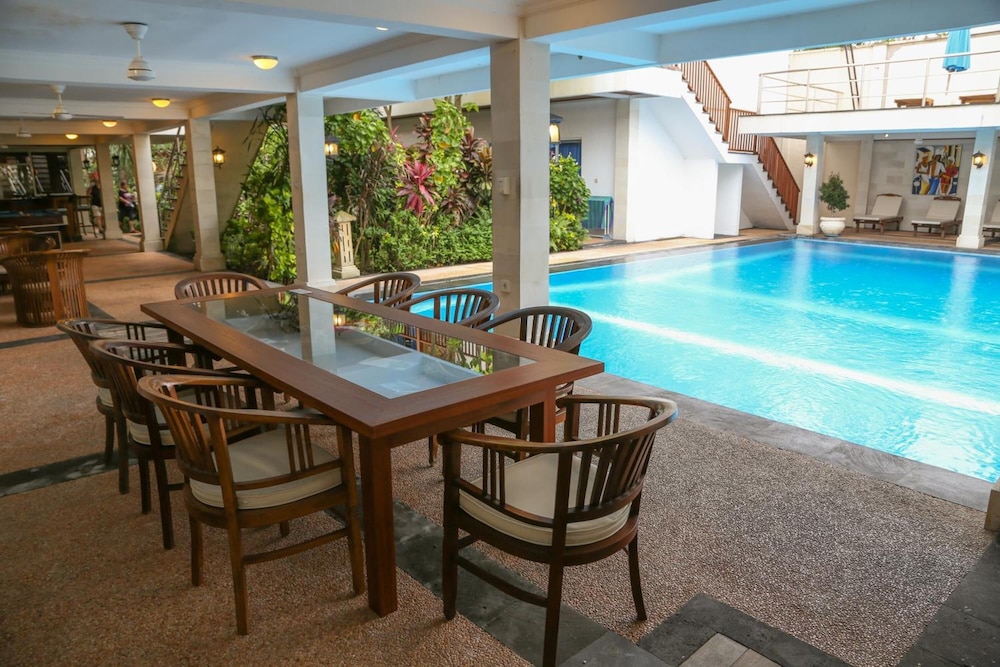 Aquarius Beach Hotel 54/64