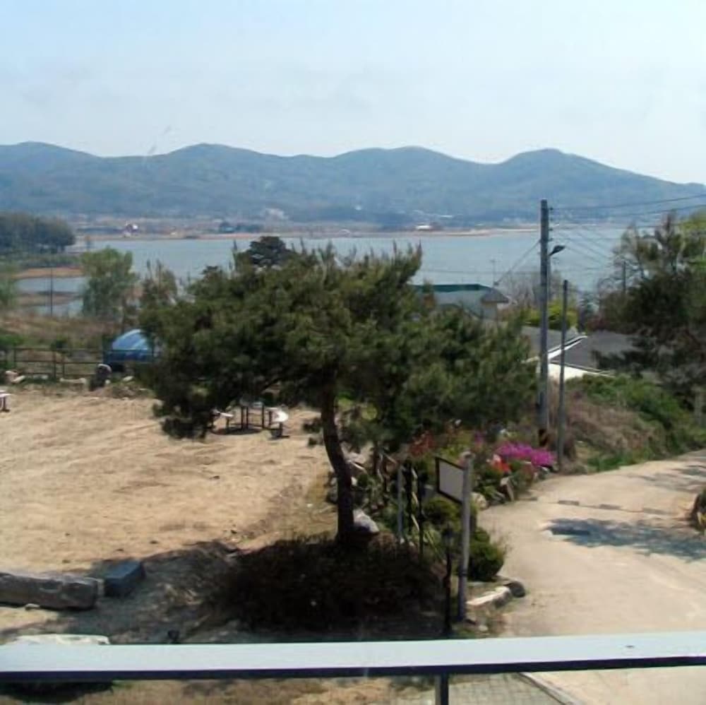 Hyoui Youm Pension 27/50