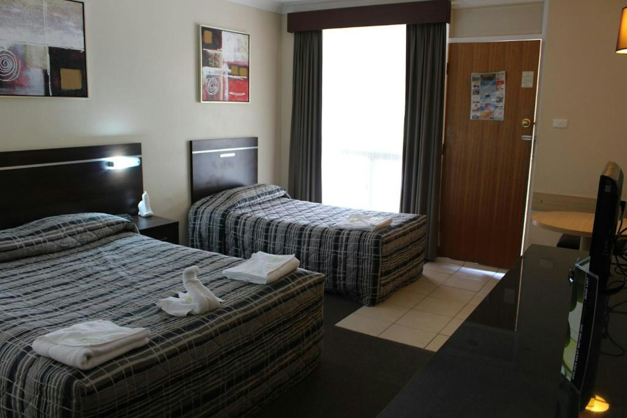 Golden West Motor Inn 13/43