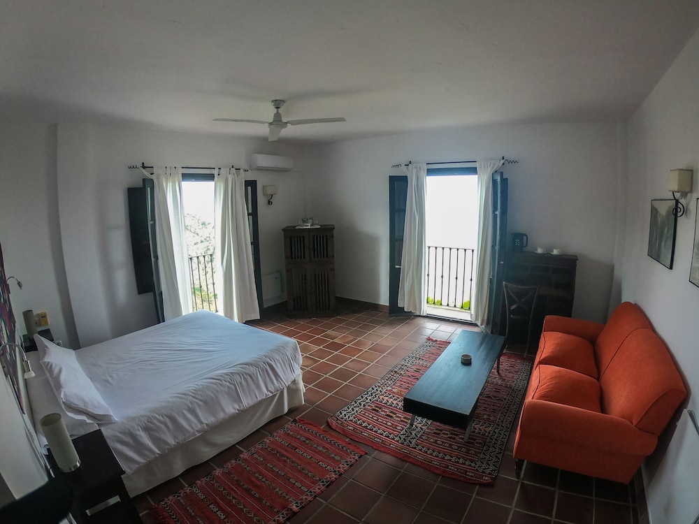 Hotel Cerro de Hijar 7/32