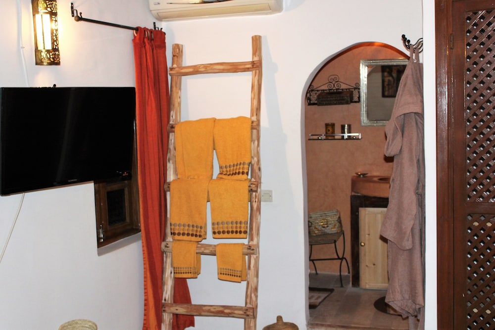 Riad Al Amine 18/30