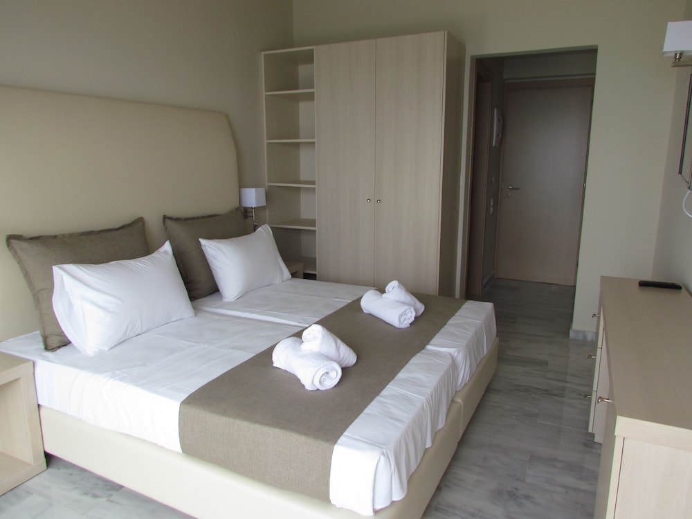 Archipelagos Hotel 9/46