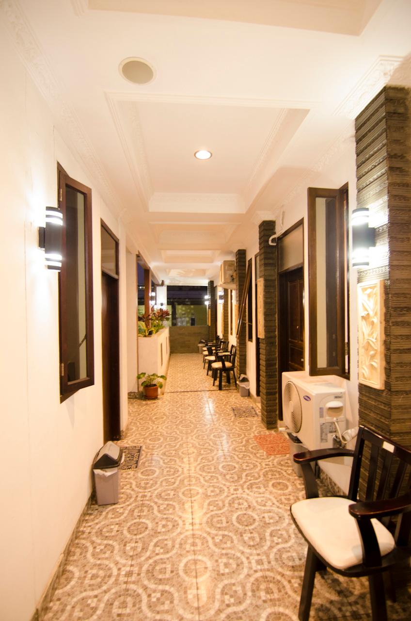Hotel Salon Fora Longhill Cafe Fora 12/23