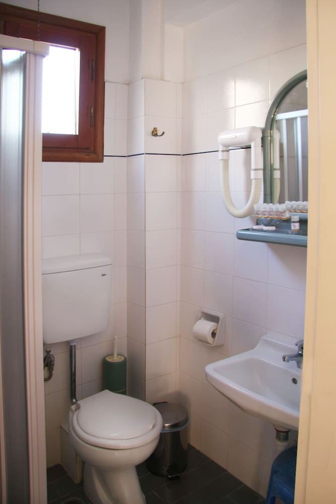 Kastro Hotel 93/100